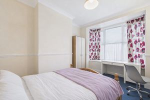 Photo 25- click for photo gallery